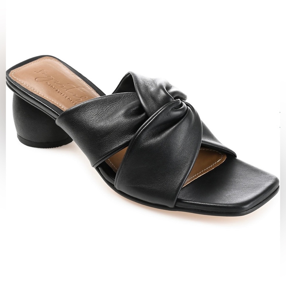 NIB Journee Signature Genuine Leather Tru Comfort Form Charlize Heels Size 10